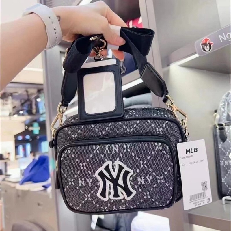 Tas MLB Korea Impor    Korea Baru Tonogram Kamera Tas Tua Bunga Penuh Standar Tato Ibu Persegi Kecil