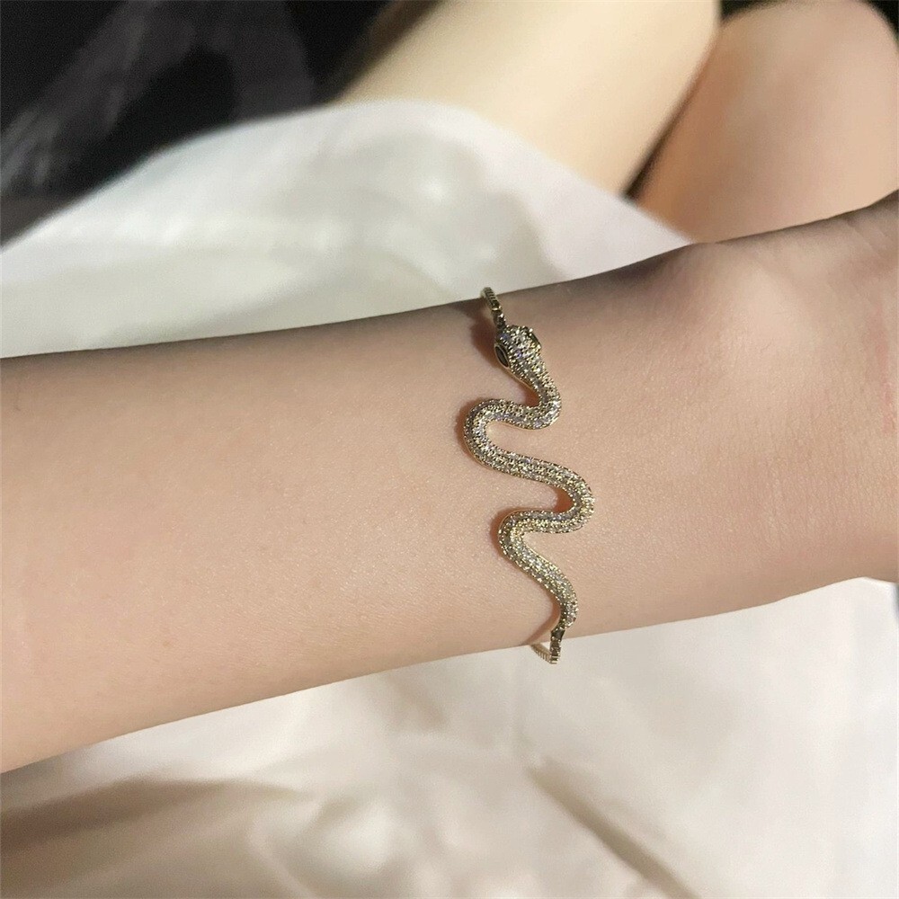 Gelang Shio Impor    Golden Little Spirit Snake Bracelet Dalam Gaya Dingin, Desain Niche, Perasaan T