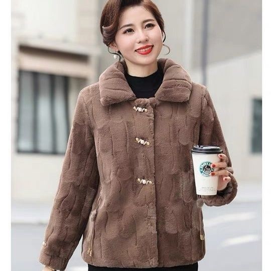 Pakaian musim dingin setengah baya dan tua imitasi jaket beludru untuk jaket kapas modis wanita 2024