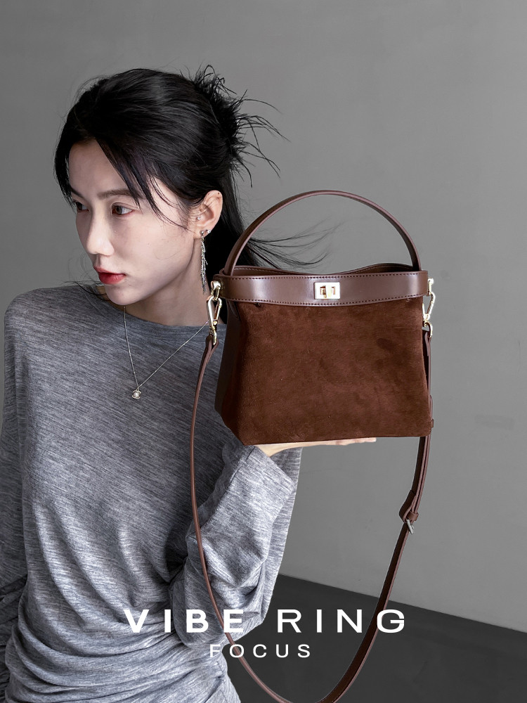 2025 38 Hari Wanita Hadiah istri kejutan hadiah ulang tahun untuk pacar tas bahu premium