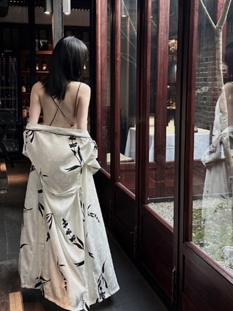 baju tidur wanita premium  Gaya Cina piyama seksi untuk wanita, 2024 sutra es baru panjang suspender