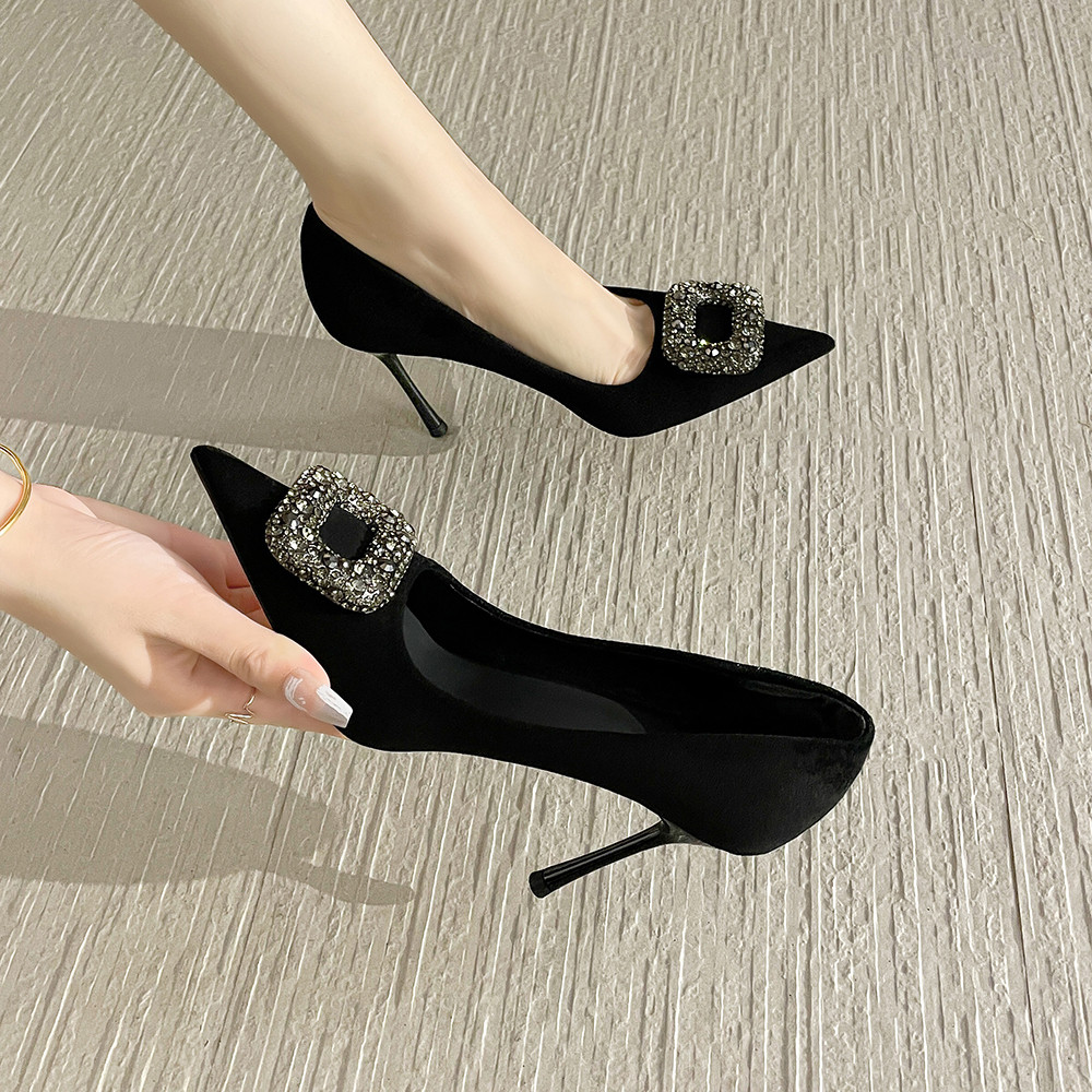 Hitam tinggi 2025 musim gugur Perancis desain berlian perasaan sepatu tumit halus wanita