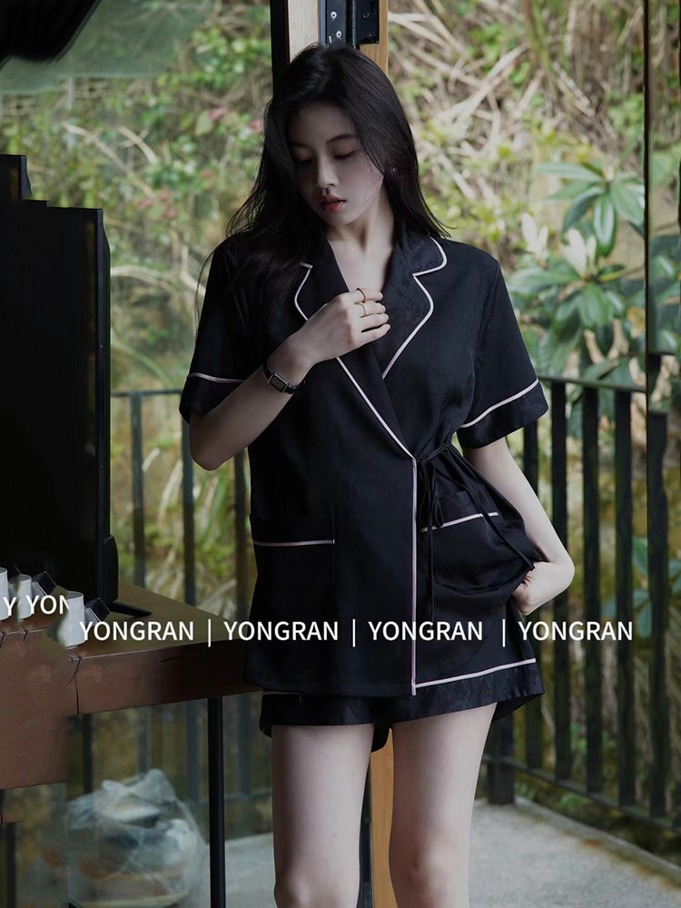 baju tidur piyama  Piyama gaya Cina dengan kain elegan, piyama sutra tinggi seksi, pakaian rumah bar