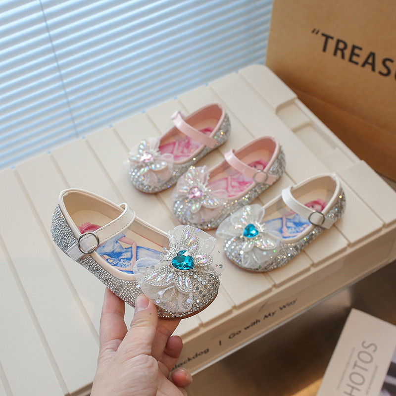 

Sepatu gadis Elsa sepatu Putri 2024 Musim semi dan musim gugur Fashion New Children Soft Crystal Bow Flat Sole Single