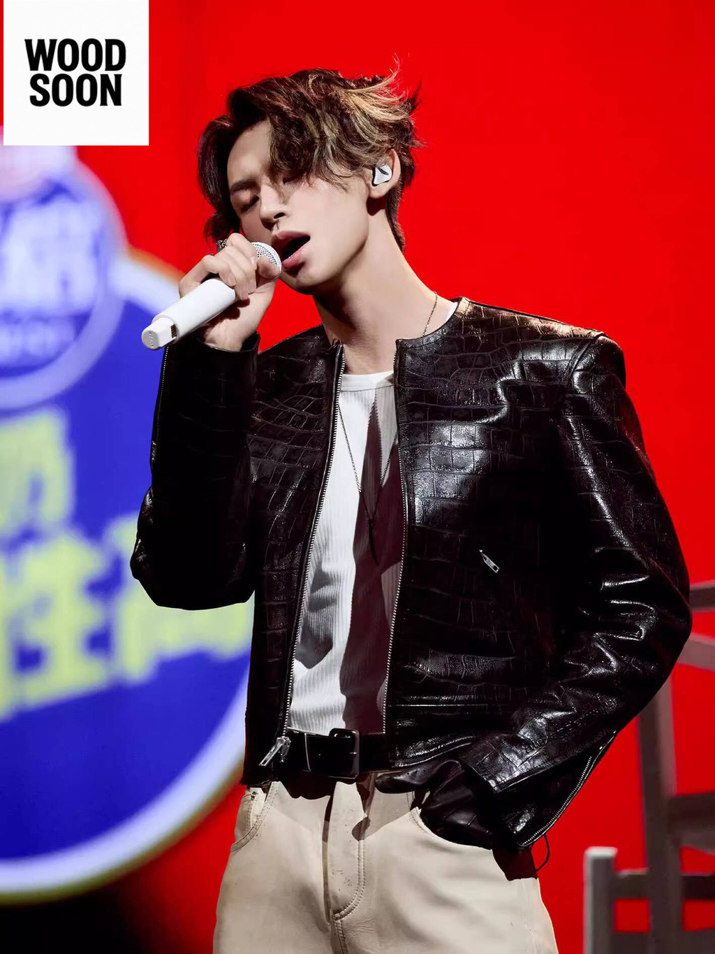 Kulit Pola Buaya Gaya Selebriti Little Ghost King Lin Kai dengan Bantalan Bahu Fashion Gugur Musim D