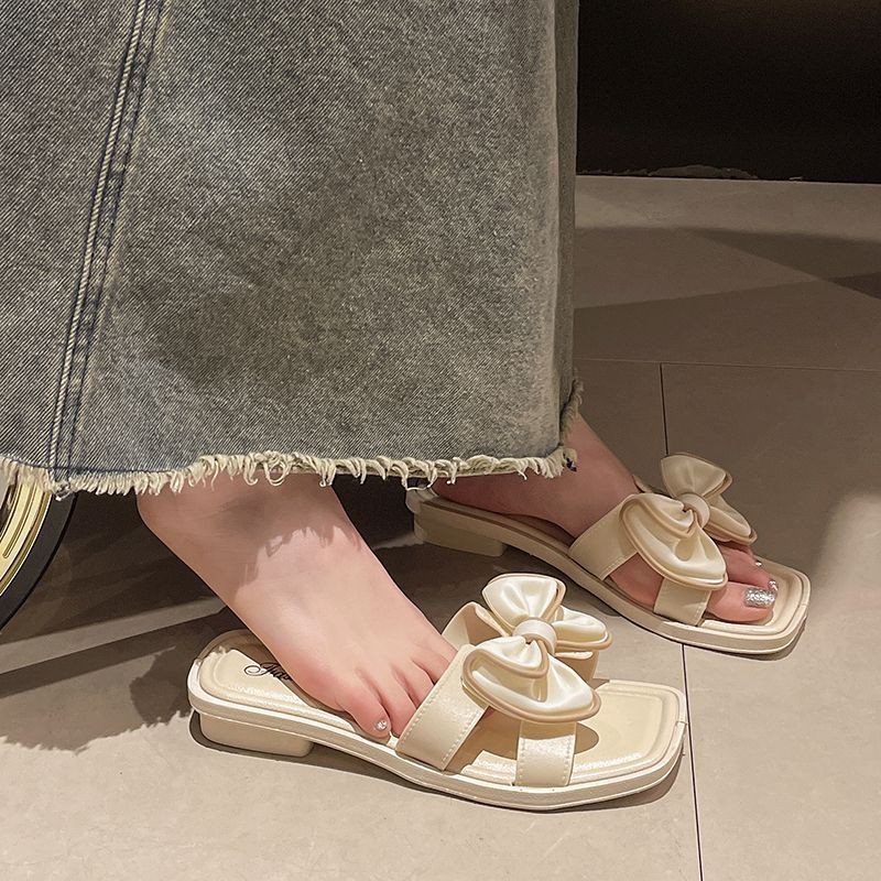 sendal jepit Sandal Wanita Pita Plastik, Modis dan Serbaguna, Sandal Anti-selip Pakaian Luar Tahan A