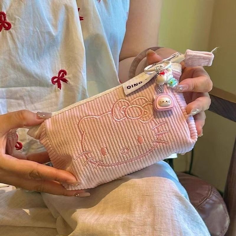 

Tas pensil gadis cantik bernilai tinggi Ins Corduroy Kapasitas Besar Hellokitty Kucing Tenaga Penyimpanan Mahasiswa