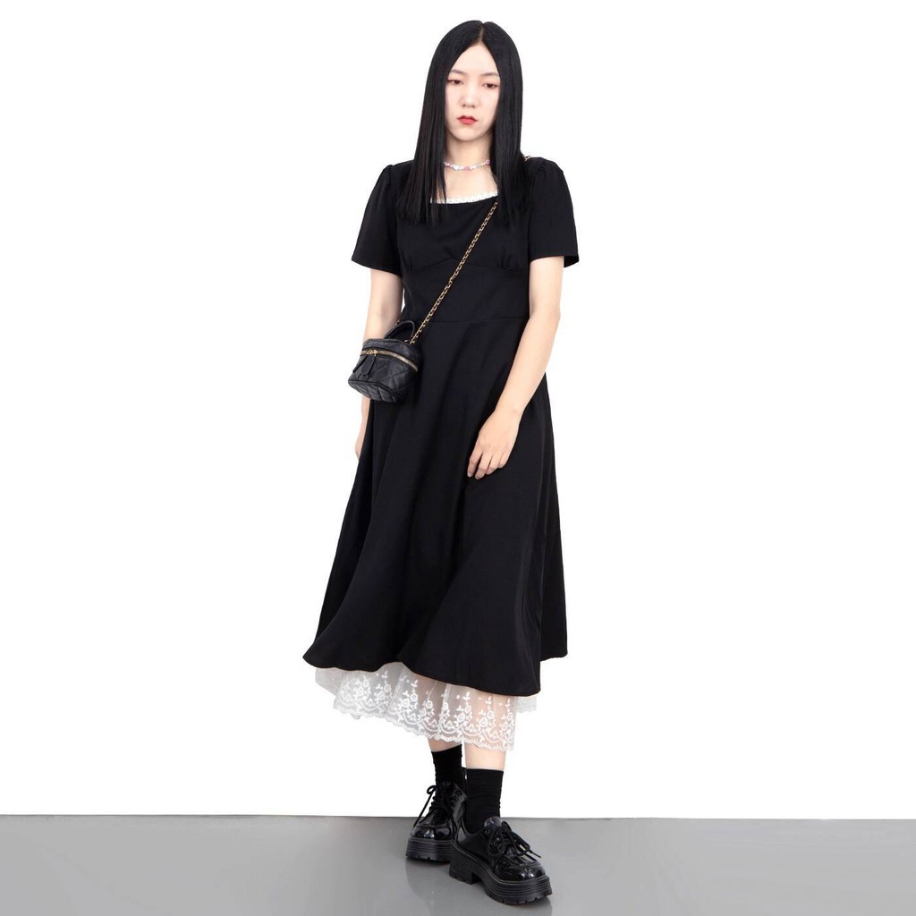 

Teh Hening Plus Size untuk Wanita 2025 Gaya Baru Musim Panas Sedikit Gemuk MM Elegan Leher Persegi Gaun Ikat Pelangsing