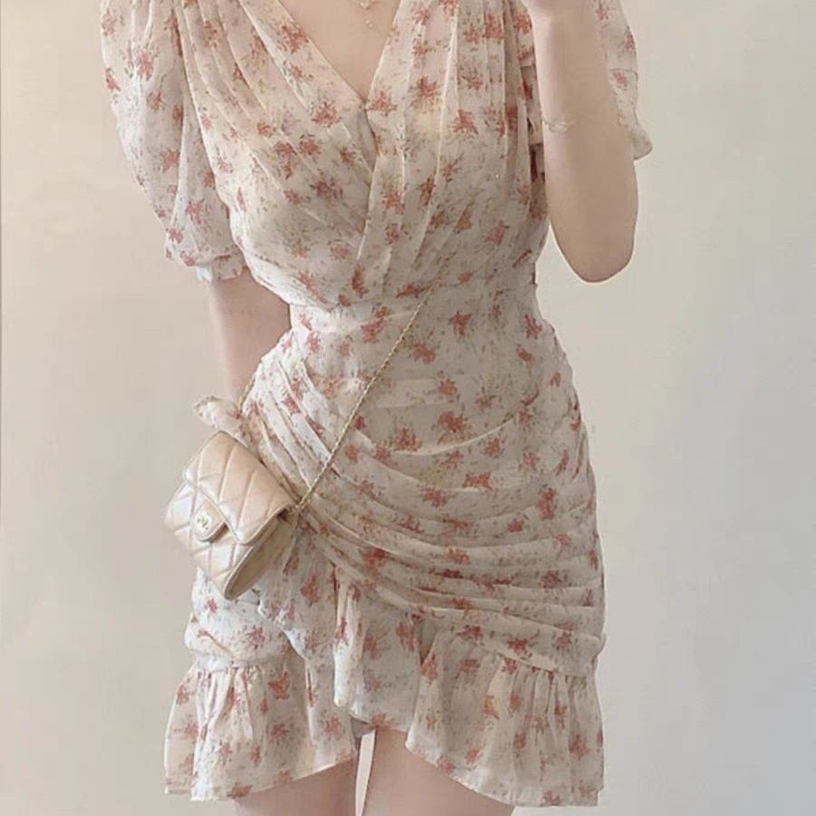 Gaun memeluk pinggul kerut bunga sifon musim panas 2024 rok pinggang V-neck lengan puff ramping bar