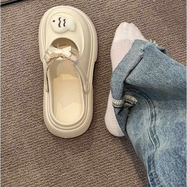 sendal jepit Sepatu Croc Modis Wanita 2024 Musim Panas Baru Pakaian Luar Fashion Pita Manis Sandal S