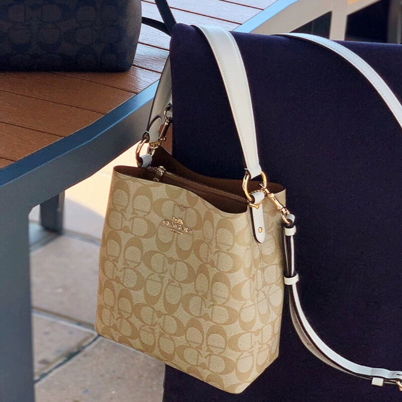 Dewa gudang Hong Kong merekomendasikan pemilihan produk yang baik unk 2024 tas baldi musim panas bar