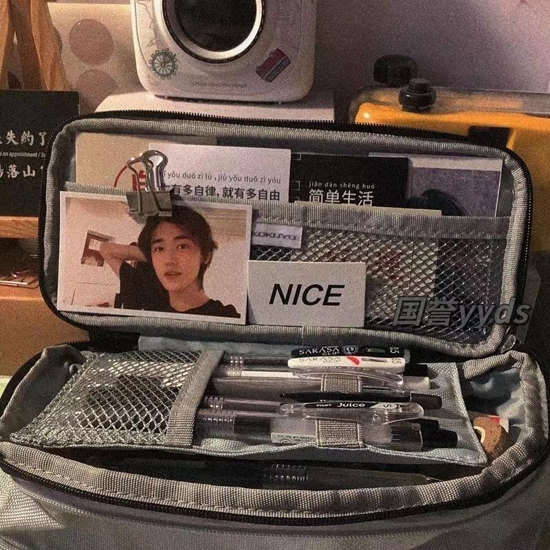 

Tas Pensil Datar HACO Tas Pensil Kanvas Universal Kapasitas Besar untuk Siswa Pria dan Wanita Tas A