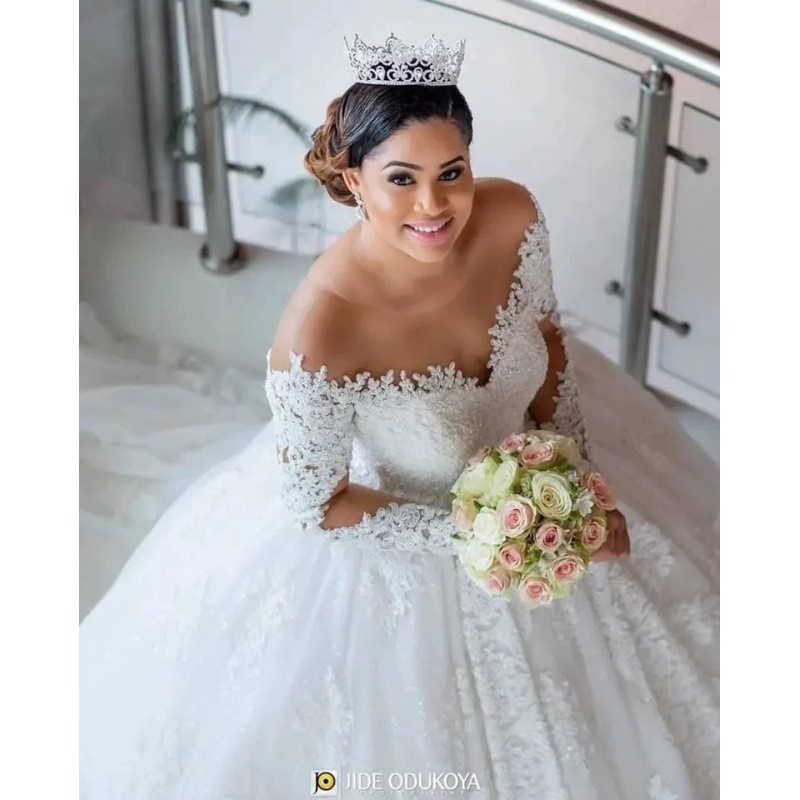 Dress Mewah  Ball Gown Lace Aplikasi Pakaian Pernikahan Import