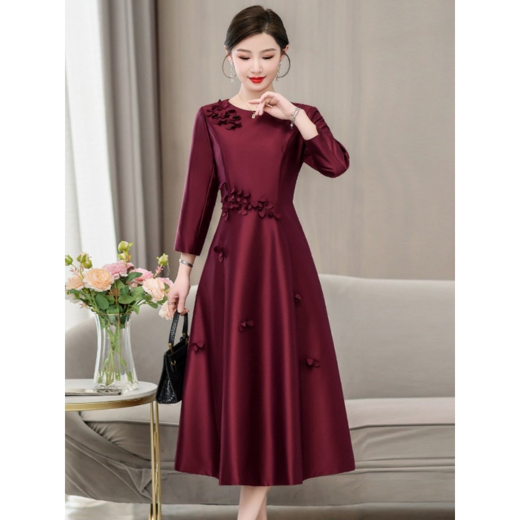 Grandma Xis Wedding Banquet Dress 2024 Spring And Autumn Style Noble And Stylish Young Mothers Weddi