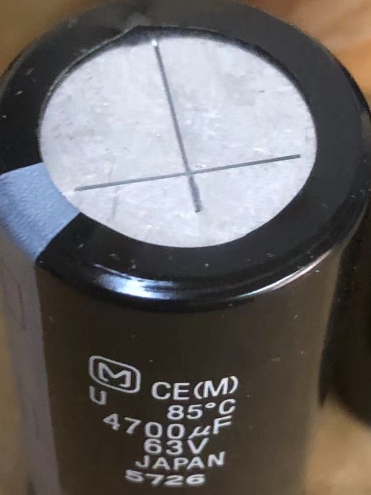 Elerolitik Kapasitor Filter Audio Panasonic 4700UF 63V Seri CE dari Jepang