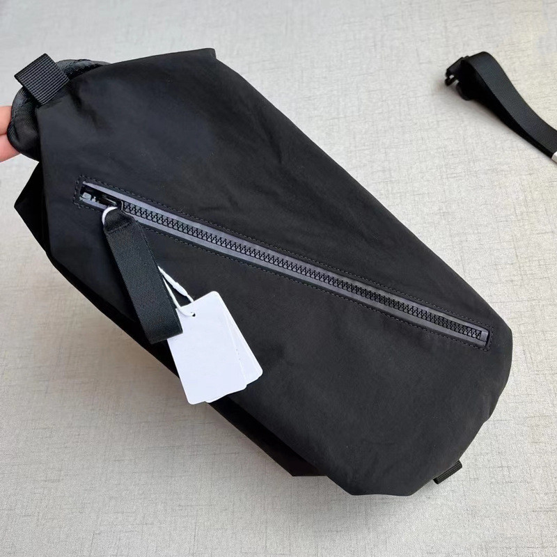 Tas Selempang Bahu Chest Bag  Cross Body Multi Fungsi, Bahu Lembut Pria dan Wanita Kasual, Tangan, F