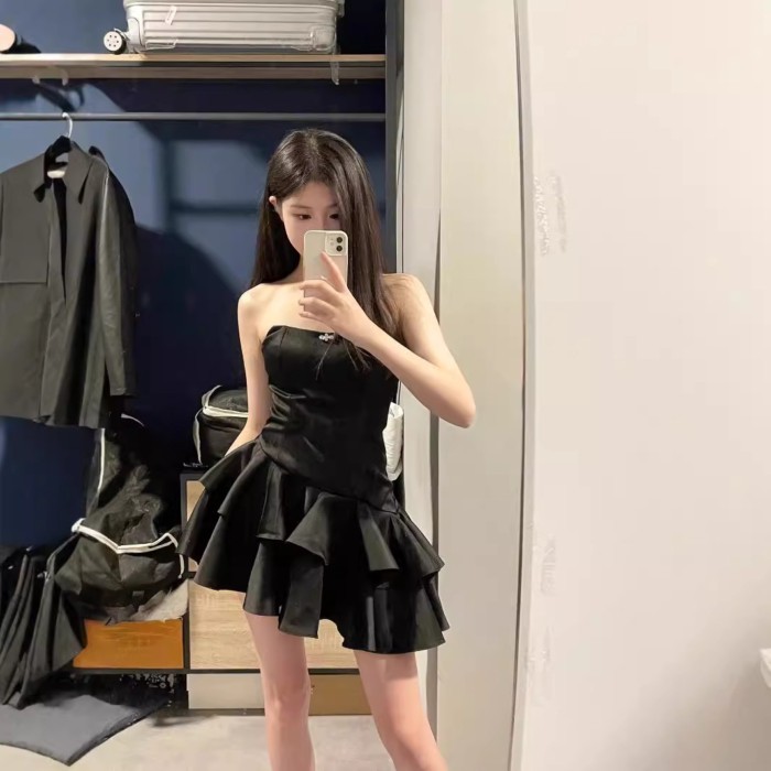 Hepburn's Little Black Dress, French High-end Temperament, One-shoulder Tube Top Dress, Sweet And S