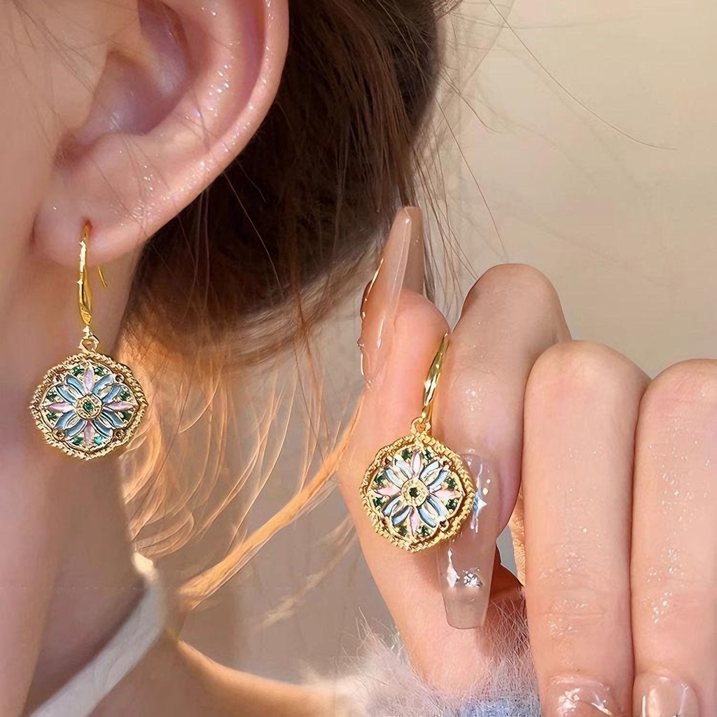 Anting Anting-anting Elegan Gaya Cina Baru Mewah Ringan Stud Rumbai untuk Wanita Bunga Taman Monet P