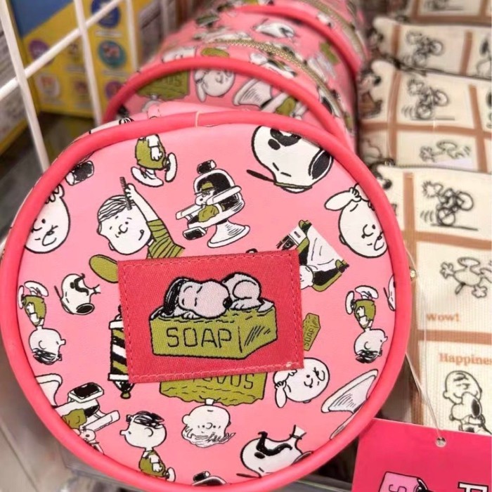 Tas kue bulat lucu Snoopy kartun baru Jepang tas kosmetik portabel pencocokan harian tas penyimpana