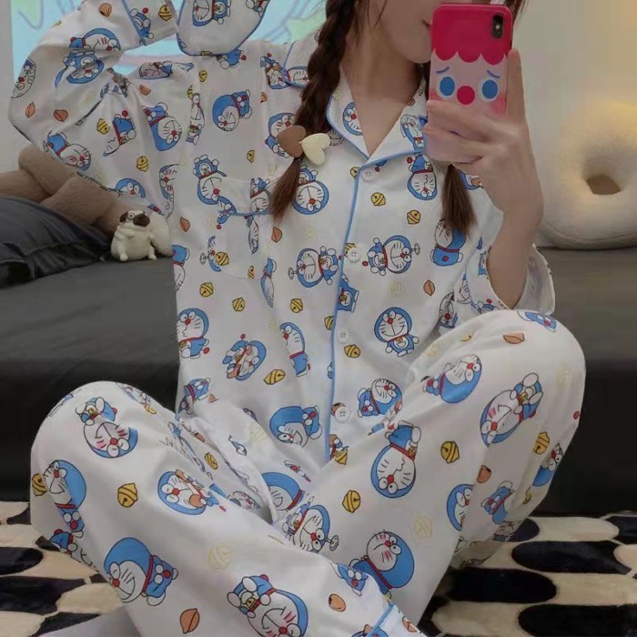 Piyama Doraemon untuk Wanita Musim Semi dan Musim Gugur Set Pakaian Rumah Lengan Panjang Gaya Malas