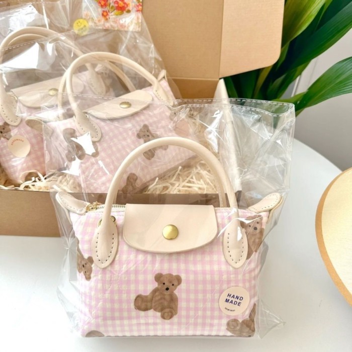 Tas Pangsit Mini Beruang Kotak-kotak Merah Muda Seni Kain Buatan Tangan Tas Selempang Portabel