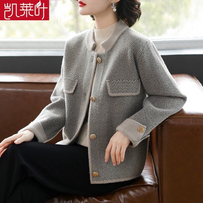 Jaket Pendek Musim Gugur Ibu Baru 2023 Wanita Paruh Baya dan Tua Kardigan Wol Gaya Barat Setelan Swe