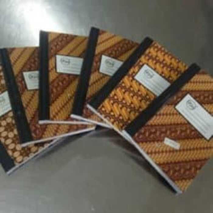 

Saku / Buku Oktavo Ria (per pcs) ++