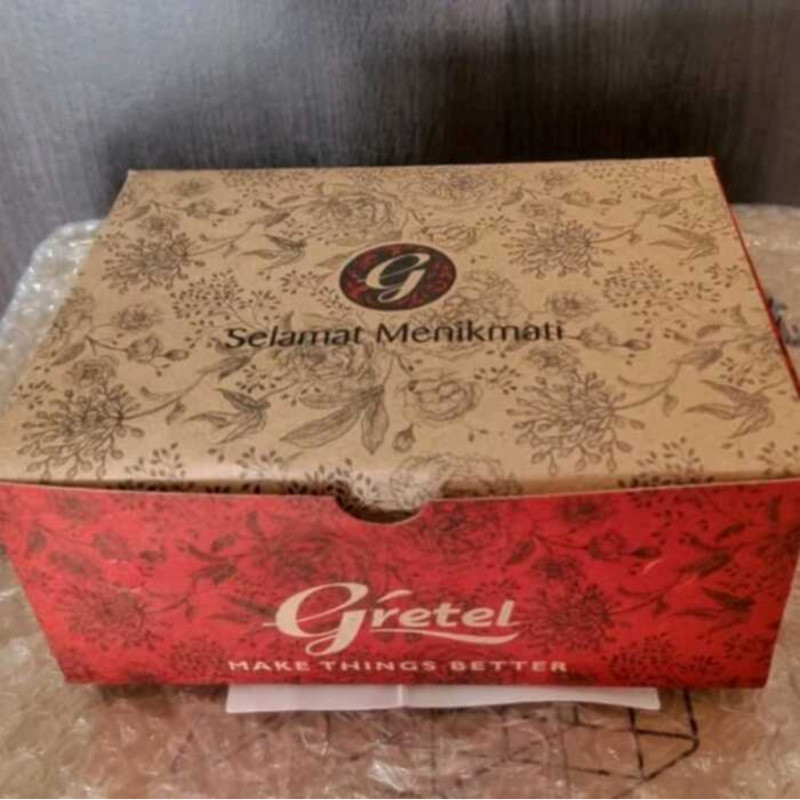 

isi 50 snack gretel gs brown / dus kue ukuran 12x12 12x14 12x16