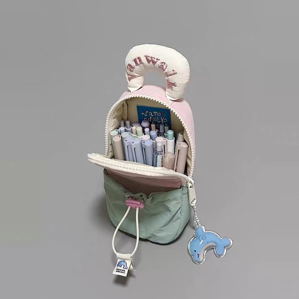 

2024 Trendy New Autumn dan Winter New Niche Desain Niche Stationery Penahan Pen Tas Pena Kreatif Portabel Penyimpanan Tas Penyimpanan