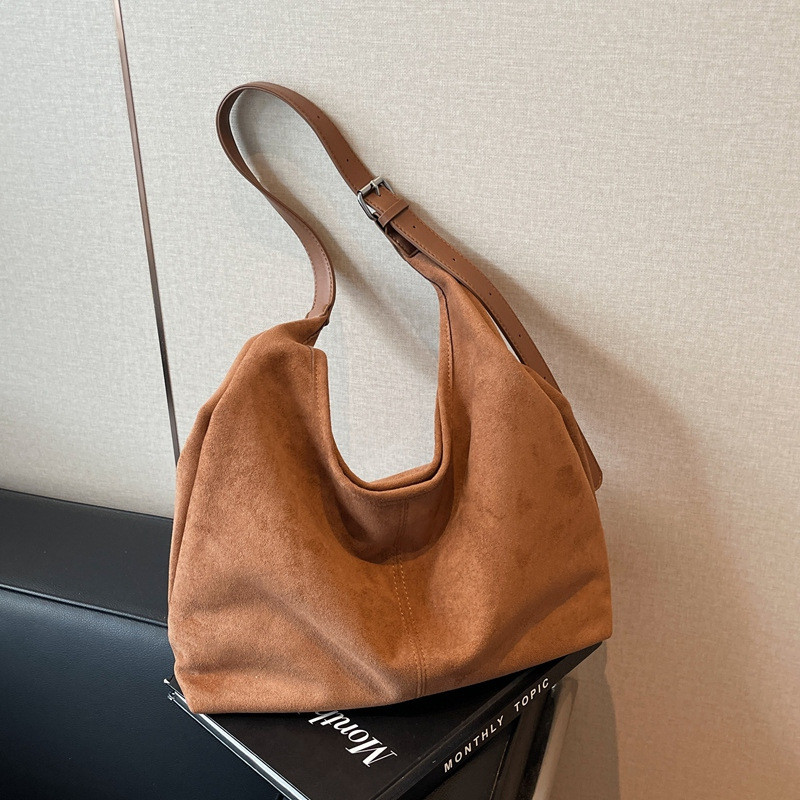 Tas Wanita Sederhana untuk Wanita Kapasitas Besar 2025 Bahu Tunggal Baru Kelas Mahasiswa Tas Komuter