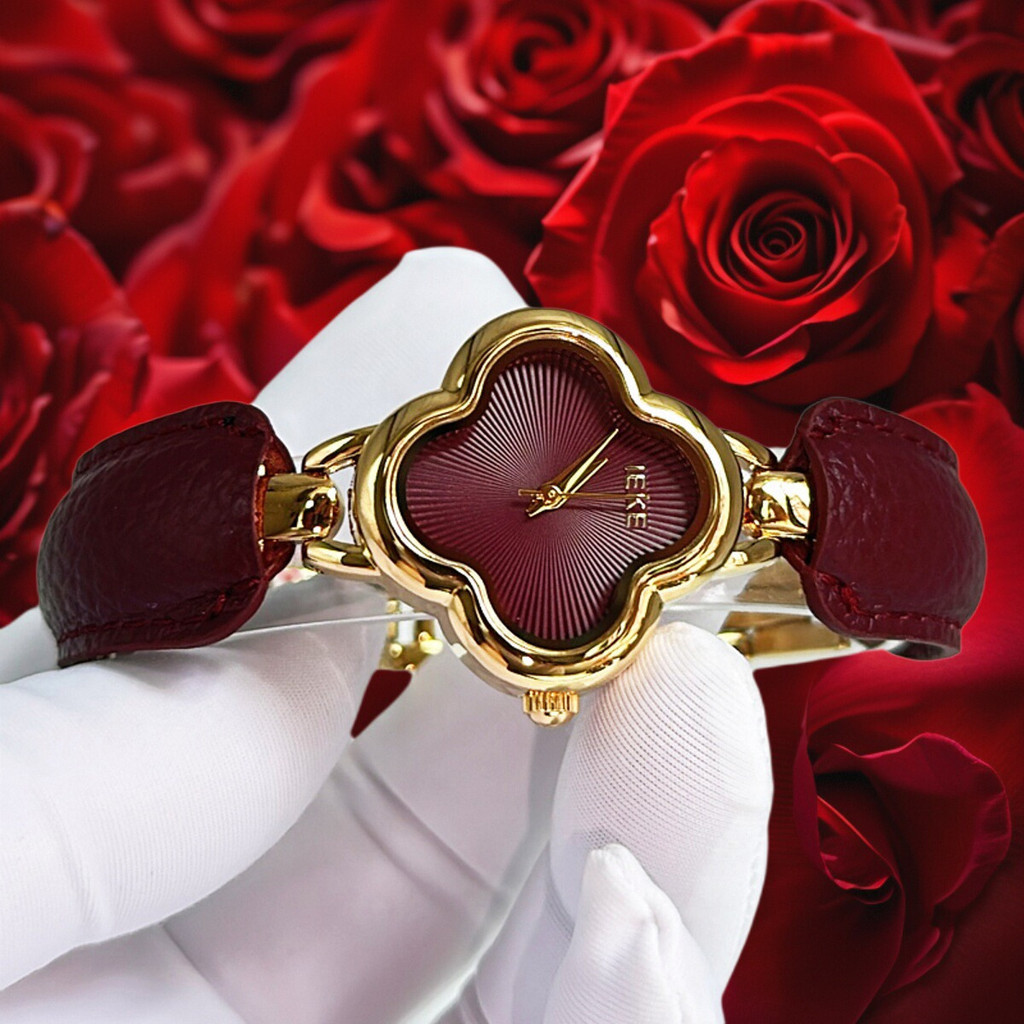 Jam Tangan Penjualan Langsung Pabrik Semanggi Empat Daun untuk Gaya Gelang Merah Ankla Jam Tangan Wa