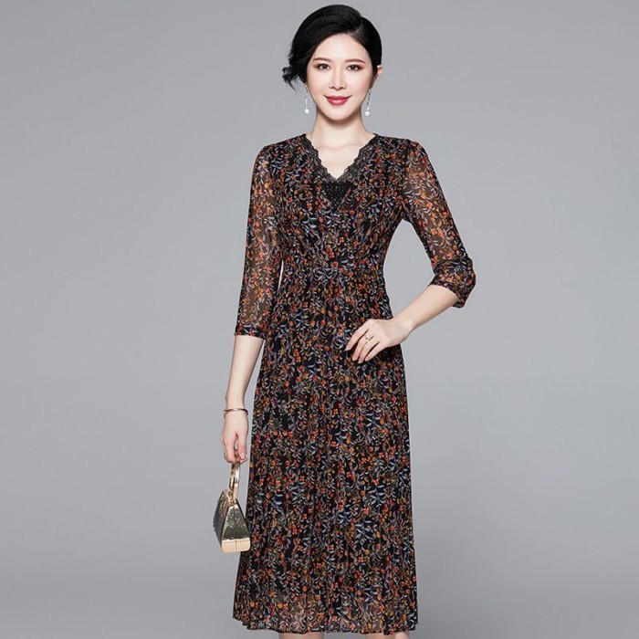 Gaun Musim Gugur 2026 Rok Panjang Ibu Bunga Mode Usia Menengah dan Tua Ukuran Besar Baru Rok Gaya Ba