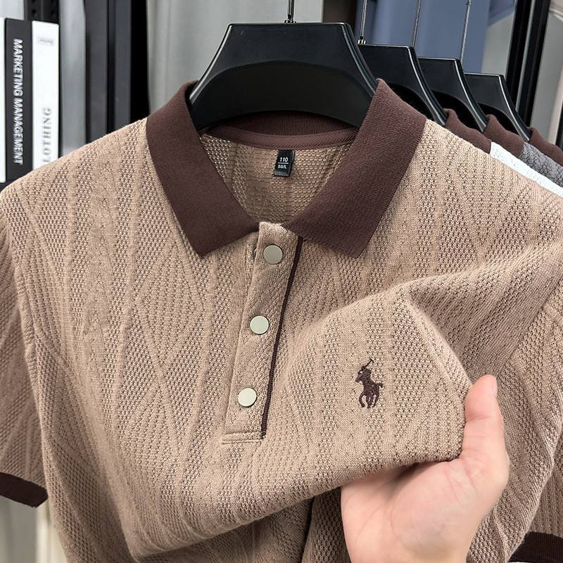 Baju Kaos Pria Kedatangan Baru  Panas 2026: Atasan Rajut Lengan Pendek dengan Kerah Sweater, Bordir 