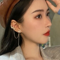 【COD】Korea Anting Fashion Asimetris Rumbai Stud Rumbai Panjang Desain Kupu-Kupu Untuk Musim Panas Warna Silver