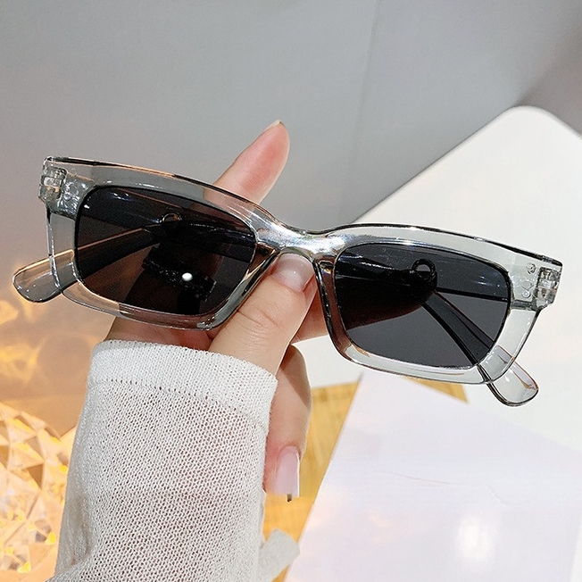 Lady Gentle Kacamata Hitam Wanita Retro Cats Eye Eyewear Sunnies UV Melindungi Luar Ruangan Nuansa Bingkai Kecil Square Liar Eyewear