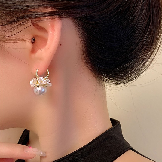 Anting Pejantan Mutiara Retro Mewah Anting Pejantan Bunga Indah2023Aksesoris Fashion Wanita Baru