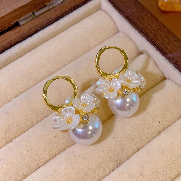 Anting Pejantan Mutiara Retro Mewah Anting Pejantan Bunga Indah2023Aksesoris Fashion Wanita Baru