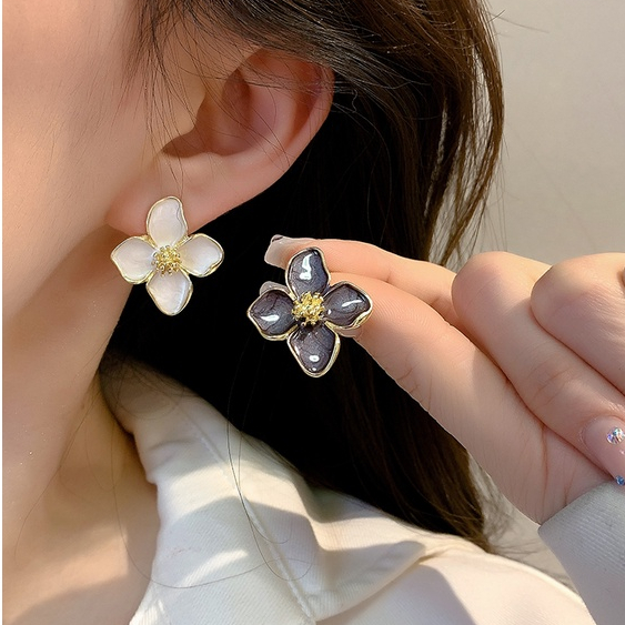 Fashion Retro Wanita Anting Mutiara Gaya Korea Musim Panas Baru Bunga Stud Earrings