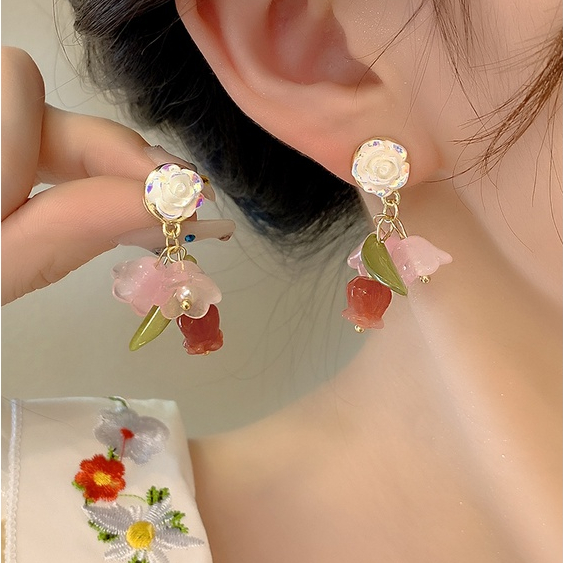 Musim Panas Baru Anting Bunga Fashion Wanita Mutiara Vintage Stud Earrings