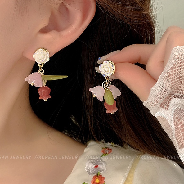 Musim Panas Baru Anting Bunga Fashion Wanita Mutiara Vintage Stud Earrings