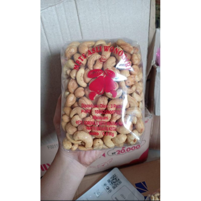 

Kacang Mente matang Utuh 50o gram /mente mede matang utuh 1/2 kg super enak renyah makanan suguhan hari raya cocok untuk sugihan tamu termurah terlaris siap kirim