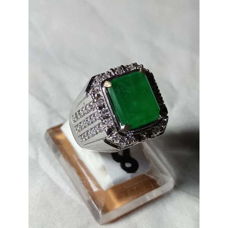 Cincin permata zamrud colombia