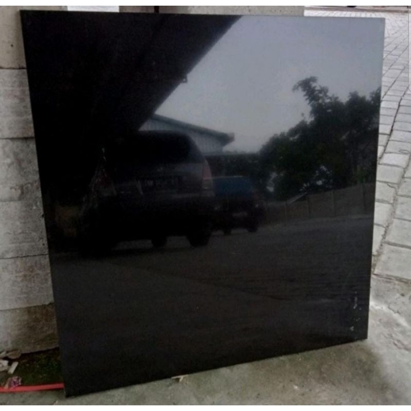 Granit 60x60 Ceranosa Hitam polos