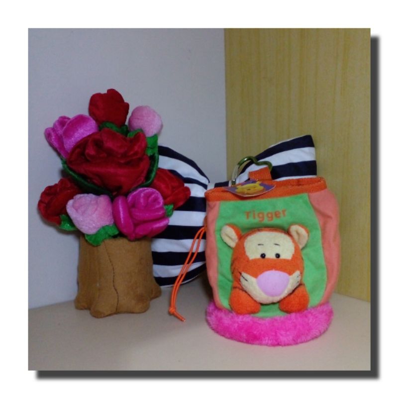 PL Boneka Tigger Tempat sesuatu
