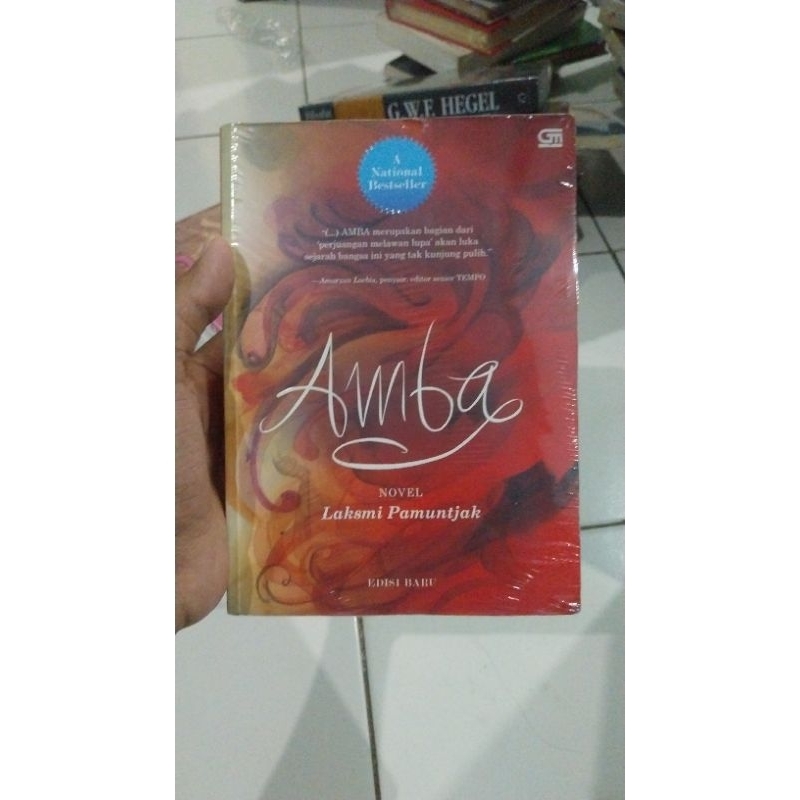 Novel Amba Laksmi Pamuntjak