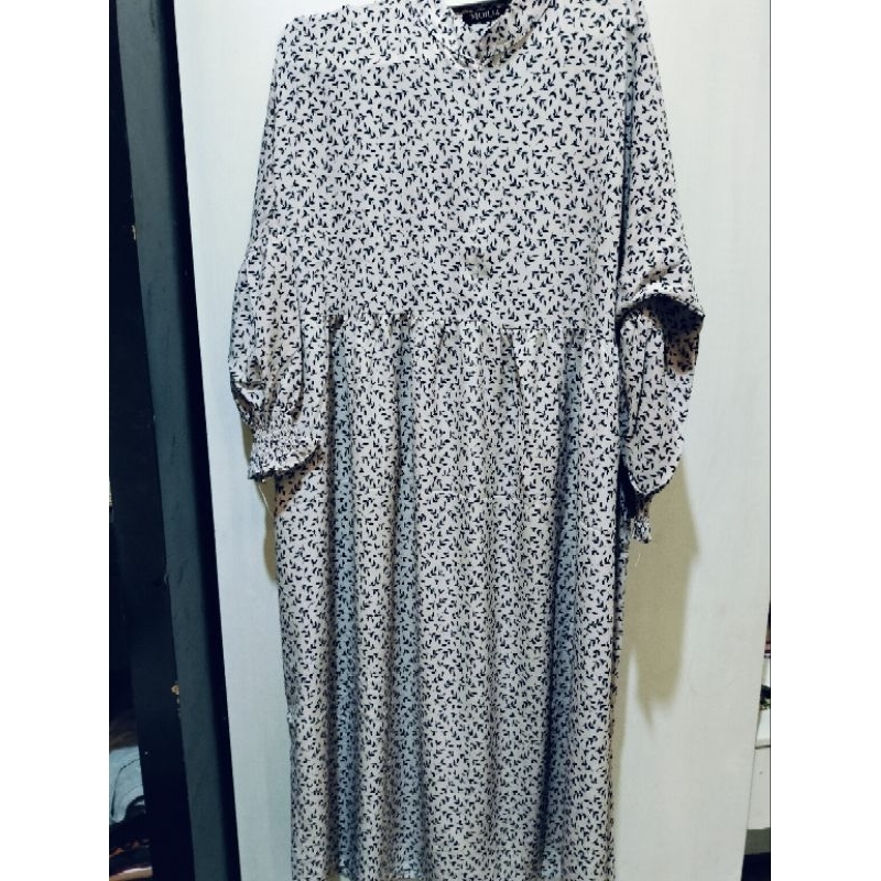 Preloved midi dress by okeda