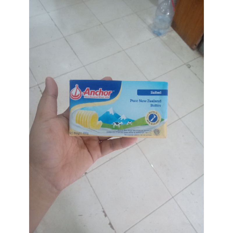 

butter unchor salted 200gr