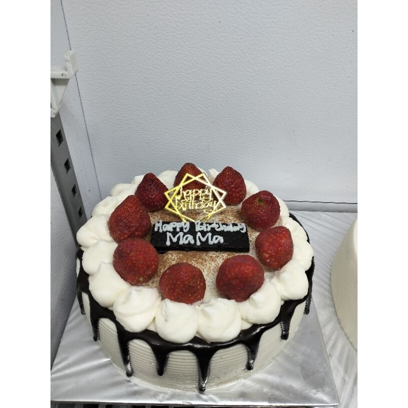 

kue ultah strawberry 20cm