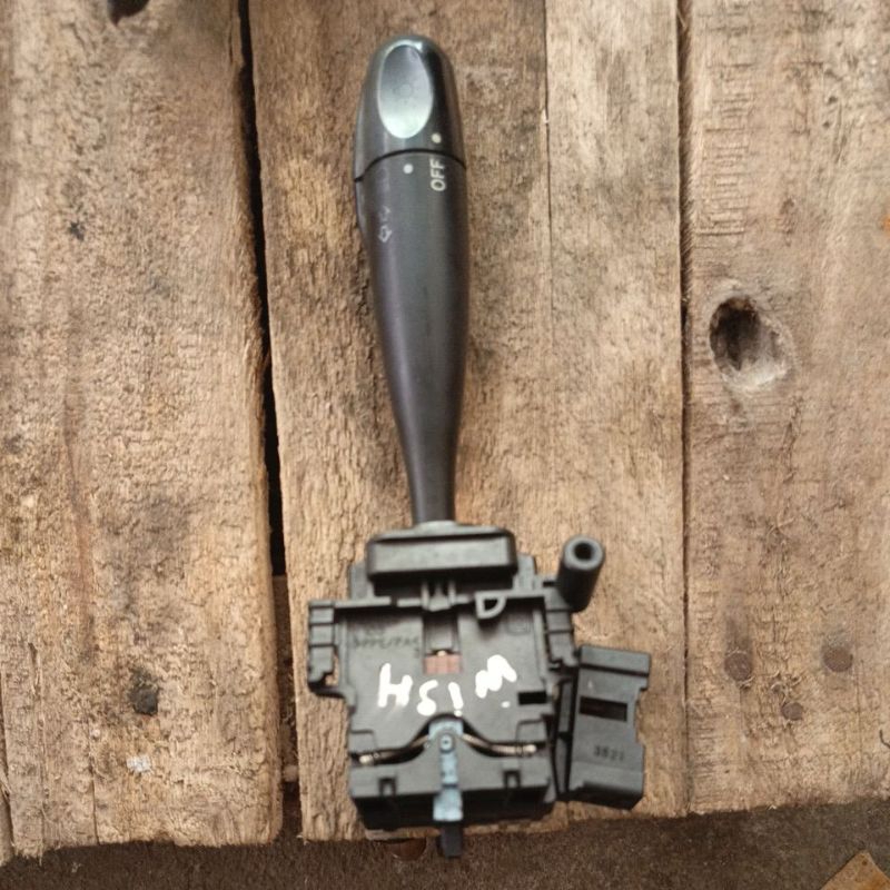 saklar kombinasi kanan toyota wish 2005