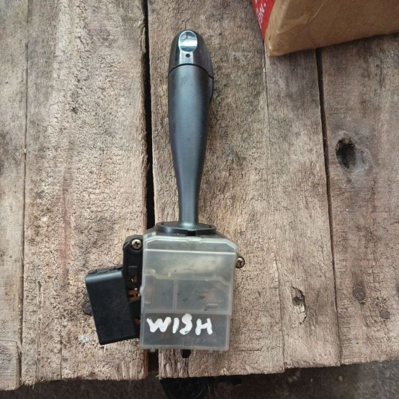 Saklar kombinasi lampu kanan toyota wish 2005